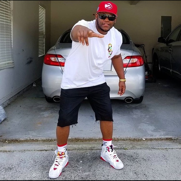 Meet your Posher, Jalen - Picture 1 of 1